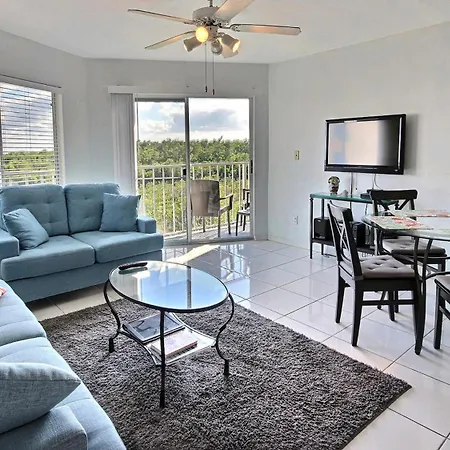 2306 Ocean Pointe Suites